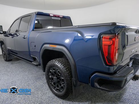 Used 2023 GMC Sierra 2500 AT4 w/ AT4 Preferred Package AWD/4WD image 5