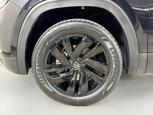 Used 2023 Volkswagen Atlas SE w/ Panoramic Sunroof Package image 30