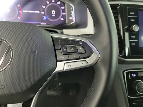 Used 2021 Volkswagen Atlas SEL Premium image 24