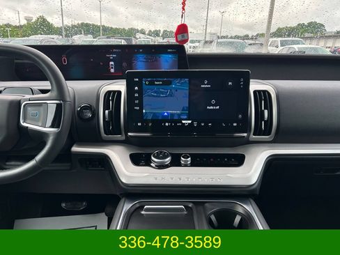 Used 2025 Ford Expedition Max Active AWD/4WD image 24