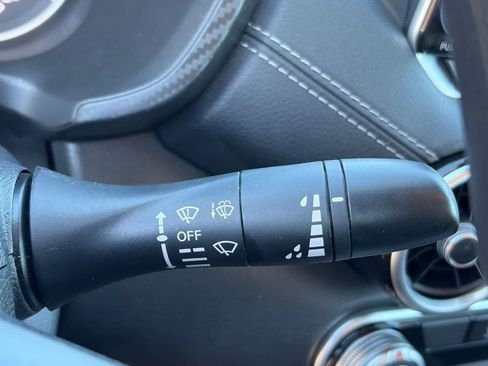 Used 2024 Nissan Sentra SV FWD image 12
