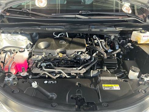 Used 2024 Toyota Sienna XLE image 12