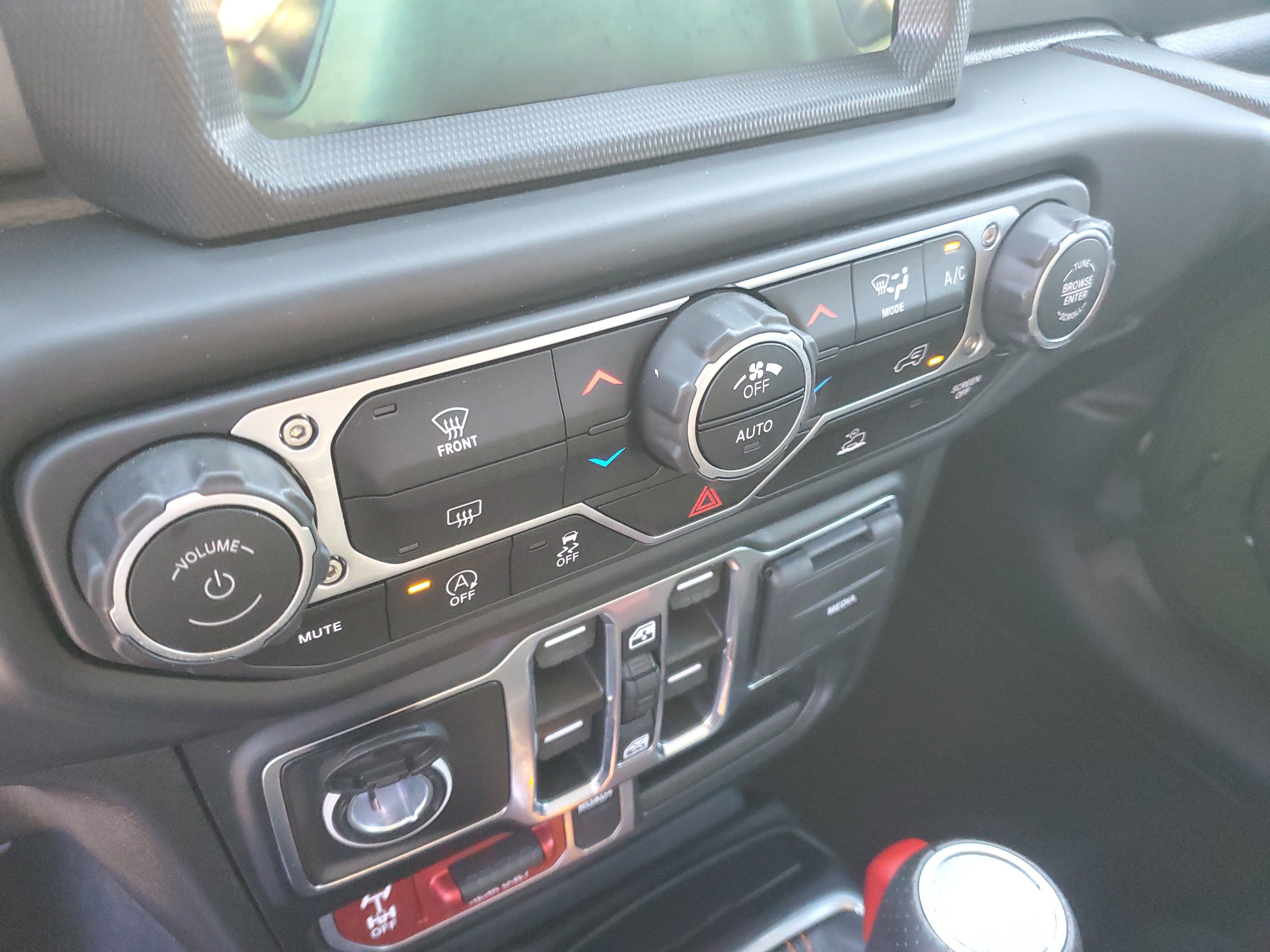 Used 2023 Jeep Gladiator Mojave w/ LED Lighting Group AWD/4WD image 22