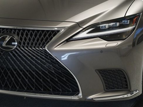 Used 2023 Lexus LS 500 LS 500 w/ Luxury Package image 7