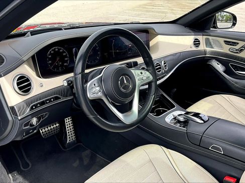 Used 2019 Mercedes-Benz S 560 Sedan image 18