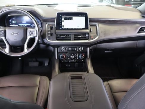 Used 2024 Chevrolet Suburban Z71 AWD/4WD image 18