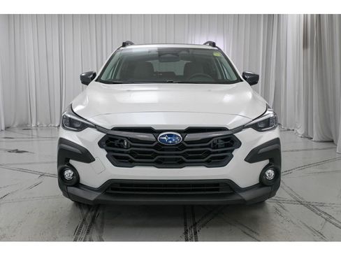 Used 2025 Subaru Crosstrek 2.5i Limited w/ Crosstrek Mirror Package image 3