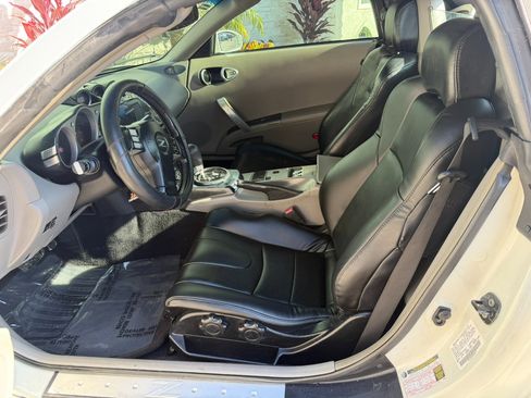 Used 2005 Nissan 350Z Touring image 23