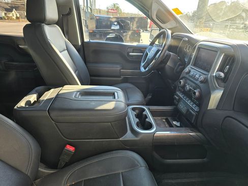 Used 2022 Chevrolet Silverado 1500 LTZ image 3