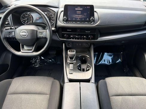 Used 2025 Nissan Rogue SV FWD image 23