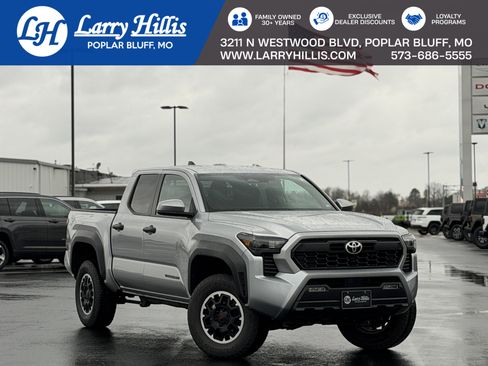 Used 2024 Toyota Tacoma TRD Off-Road image 1
