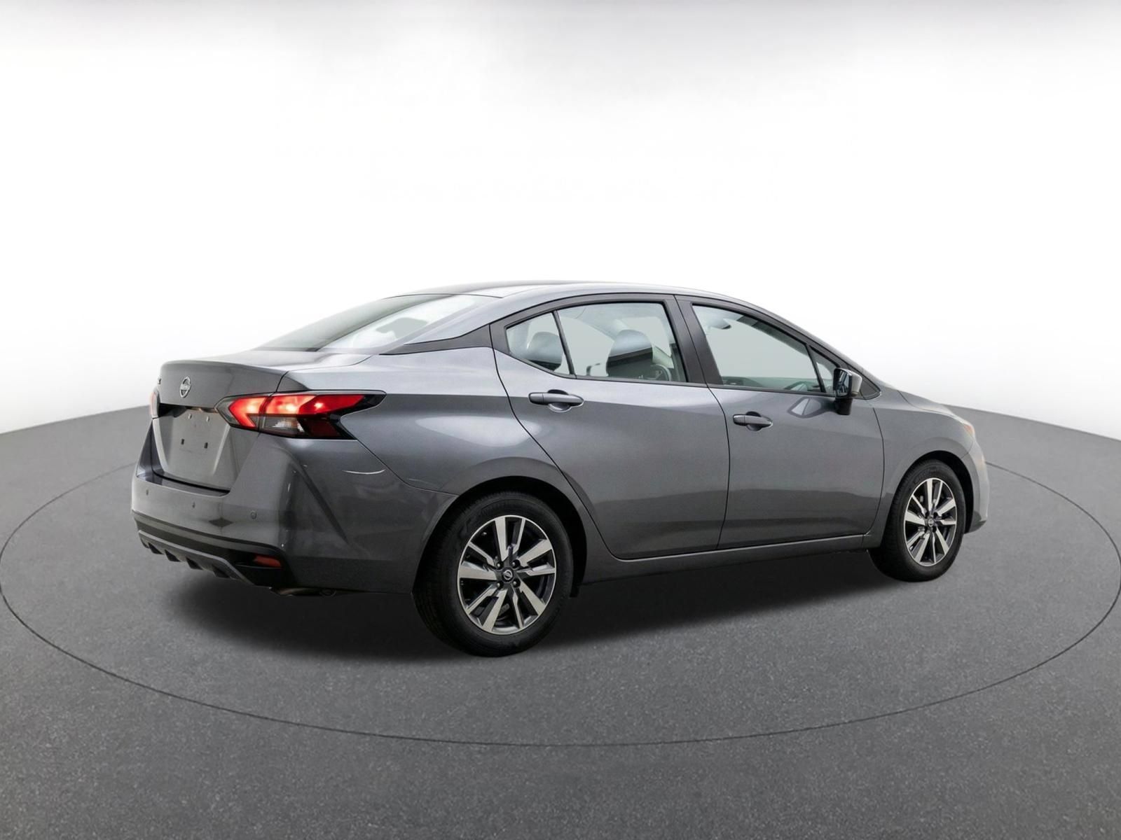 Used 2025 Nissan Versa SV FWD image 10