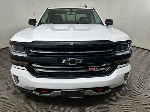 Used 2018 Chevrolet Silverado 1500 LT w/ Redline Edition image 8