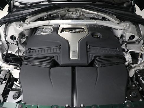 Used 2023 Aston Martin DBX AWD/4WD image 20