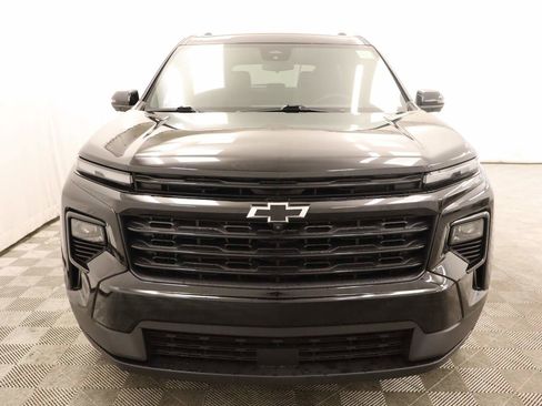 Used 2025 Chevrolet Traverse LT w/ Midnight/Sport Edition image 4