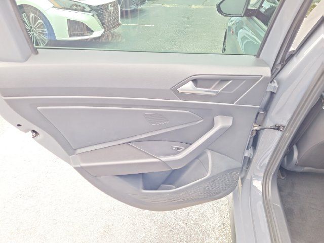Used 2023 Volkswagen Jetta GLI Autobahn FWD image 12
