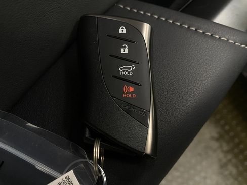 New 2026 Lexus RZ 350e 2WD image 33