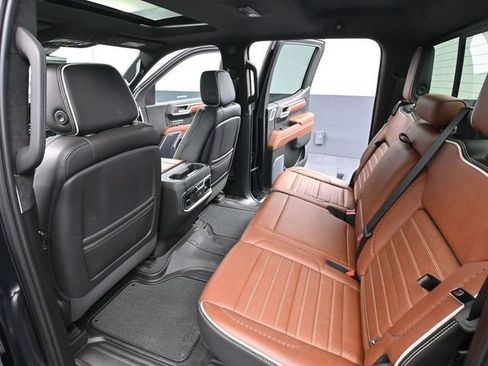Used 2023 GMC Sierra 1500 Denali Ultimate AWD/4WD image 47