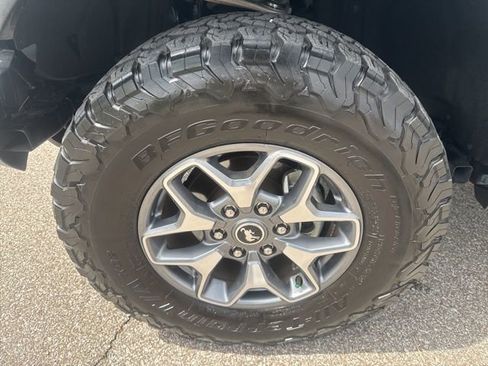 Used 2022 Ford Bronco Badlands image 15