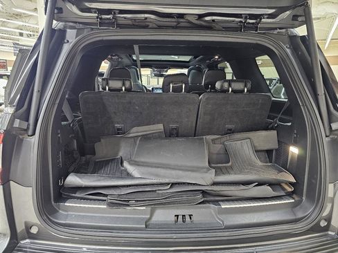 Used 2018 Lincoln Navigator Select w/ Technology Package image 13