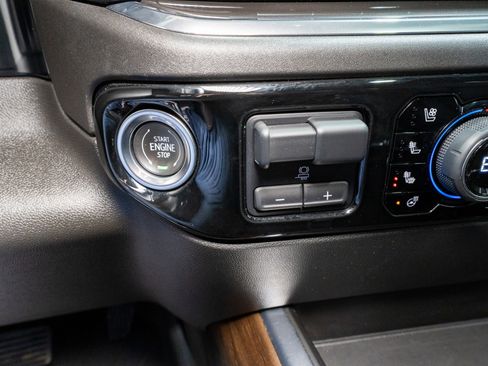 Used 2024 Chevrolet Silverado 1500 High Country w/ High Country Premium Package image 28