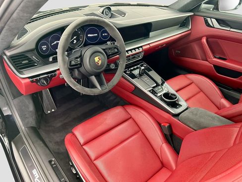 Used 2020 Porsche 911 Carrera 4 AWD/4WD image 9