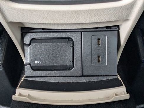 Used 2021 Mercedes-Benz GLA 250 w/ Premium Package image 17