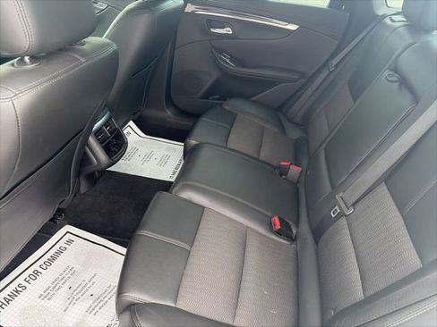 Used 2018 Chevrolet Impala LT FWD image 11