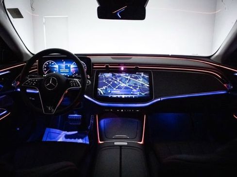 Used 2025 Mercedes-Benz E 450 4MATIC All-Terrain Wagon image 41