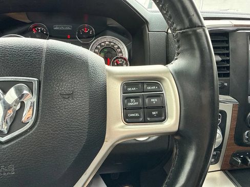 Used 2018 RAM 1500 Laramie w/ Convenience Group AWD/4WD image 32