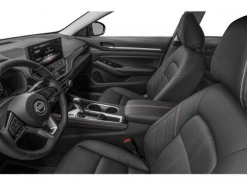 Used 2025 Nissan Altima 2.5 SR AWD/4WD image 11