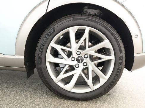 Used 2025 Genesis GV60 Advanced image 7