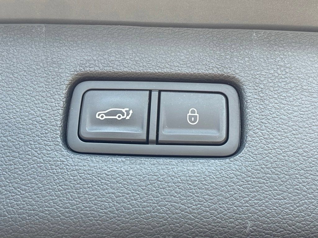 Used 2024 Genesis GV80 2.5T AWD/4WD image 13