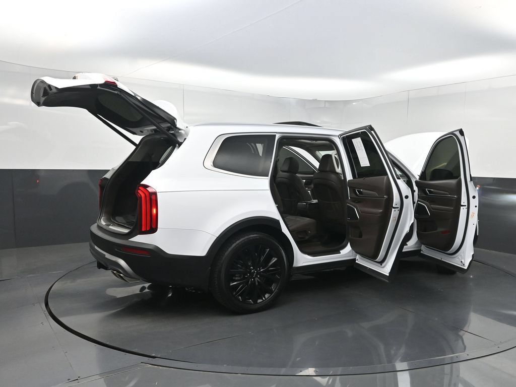 Used 2022 Kia Telluride SX w/ Towing Package FWD image 44