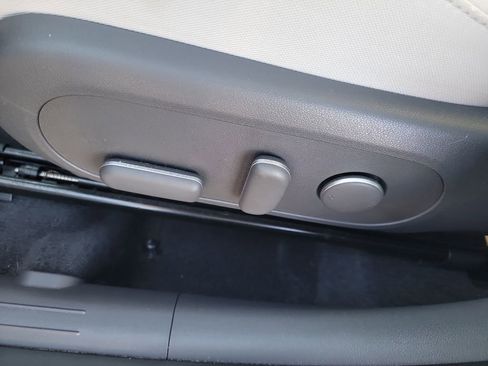 Used 2024 Hyundai Kona SEL image 17