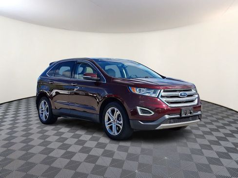Used 2018 Ford Edge Titanium w/ Equipment Group 301A AWD/4WD image 4