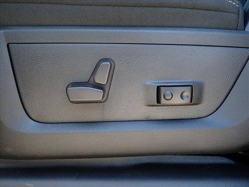 New 2026 RAM 2500 Big Horn AWD/4WD image 11