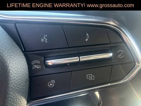 Used 2025 Chevrolet Traverse LT AWD/4WD image 21
