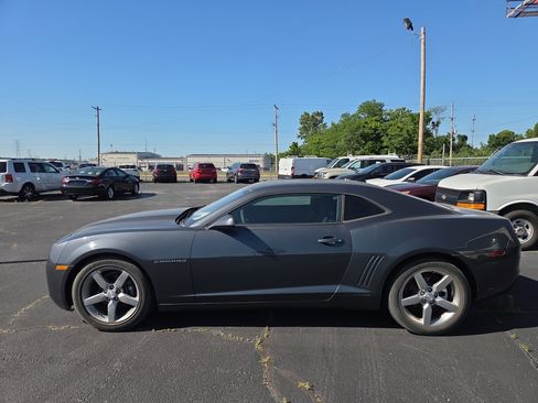 Used 2011 Chevrolet Camaro LT RWD image 2