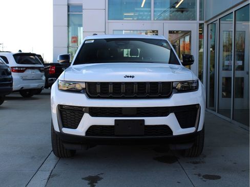 New 2026 Jeep Grand Cherokee L 4WD image 2
