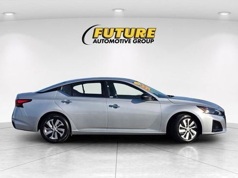 Used 2024 Nissan Altima 2.5 S FWD image 4