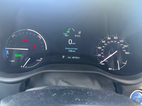 Used 2023 Toyota Sienna XLE FWD image 10
