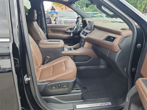 Used 2021 Chevrolet Suburban High Country w/ Premium Package image 29