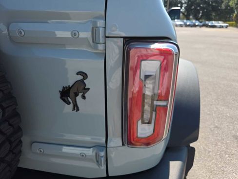 Used 2024 Ford Bronco Wildtrak image 13