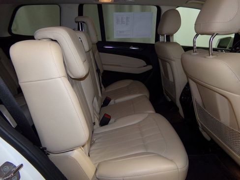 Used 2019 Mercedes-Benz GLS 450 4MATIC image 10