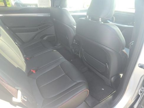 Used 2024 Jeep Wagoneer Launch Edition AWD/4WD image 24