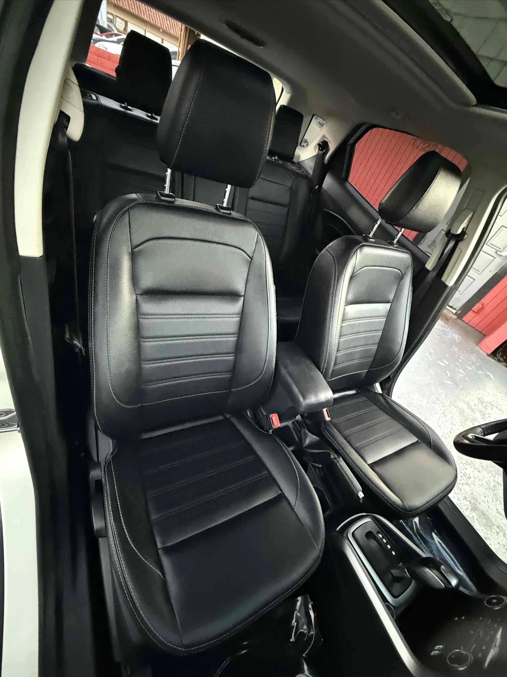 Used 2022 Ford EcoSport Titanium AWD/4WD image 53