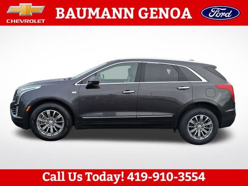 Used 2017 Cadillac XT5 Luxury w/ Driver Awareness Package AWD/4WD image 2