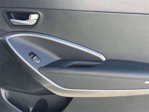 Used 2017 Hyundai Santa Fe SE w/ SE Premium Package 02 image 21