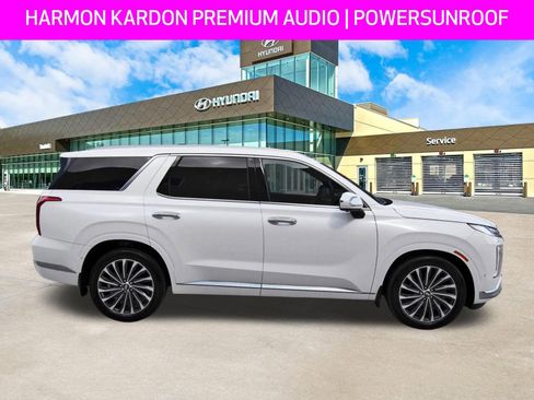 Used 2023 Hyundai Palisade Calligraphy w/ Cargo Package AWD/4WD image 4